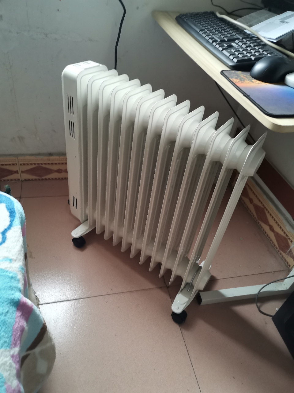 节能环保的电取暖器热销中