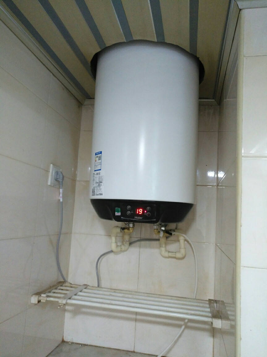 3. 品牌C 电热水器