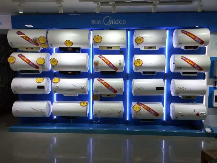 选择美的热水器专卖店的好处