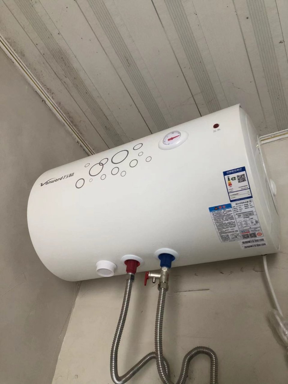 2. 热水器价格的影响因素