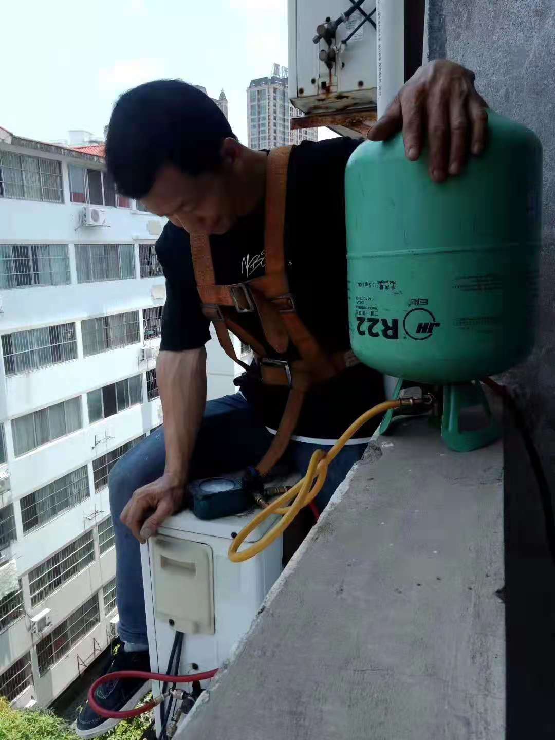 空调自加氟方法