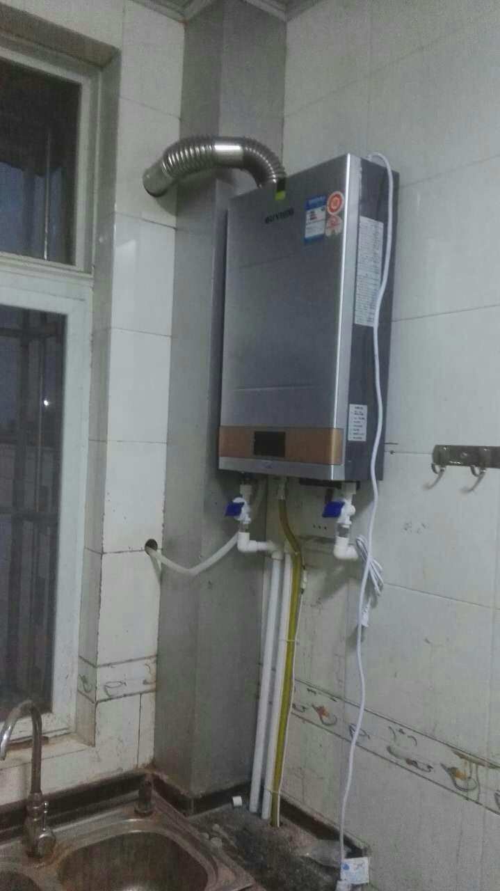 燃气热水器安装的步骤：