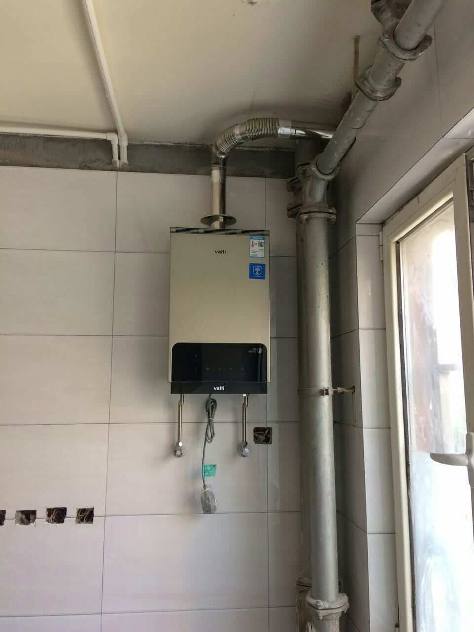 燃气热水器安装示意图