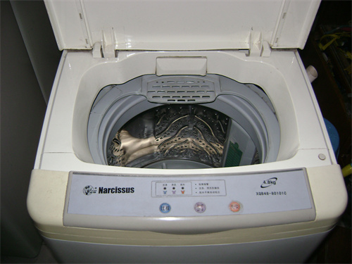 3. 检查滤网和排水泵