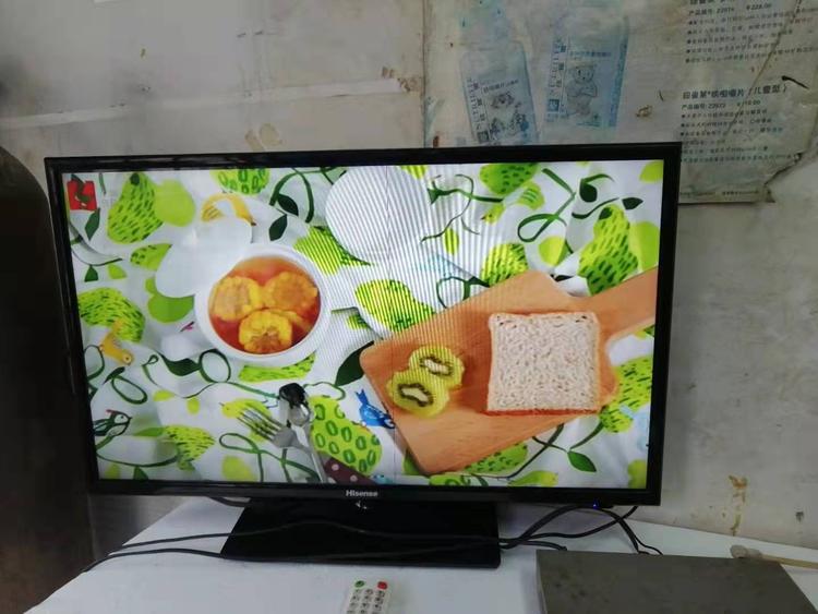 32寸液晶电视 超高清晰度震撼你的眼球