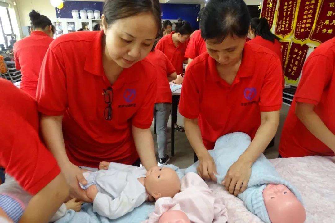 家家月嫂服务质量