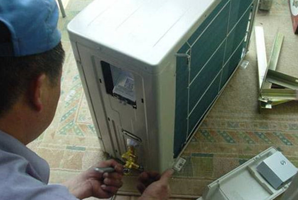 1. 测量空调安装位置