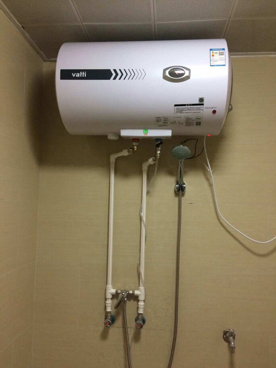 如何安装热水器