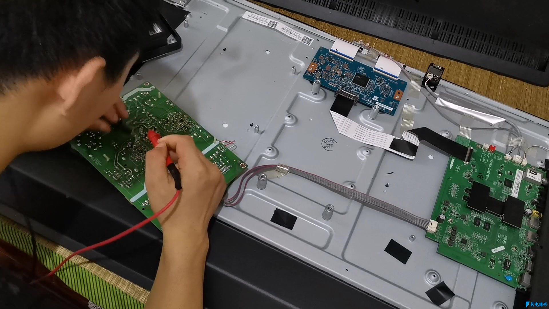 液晶显示器黑屏修复方法