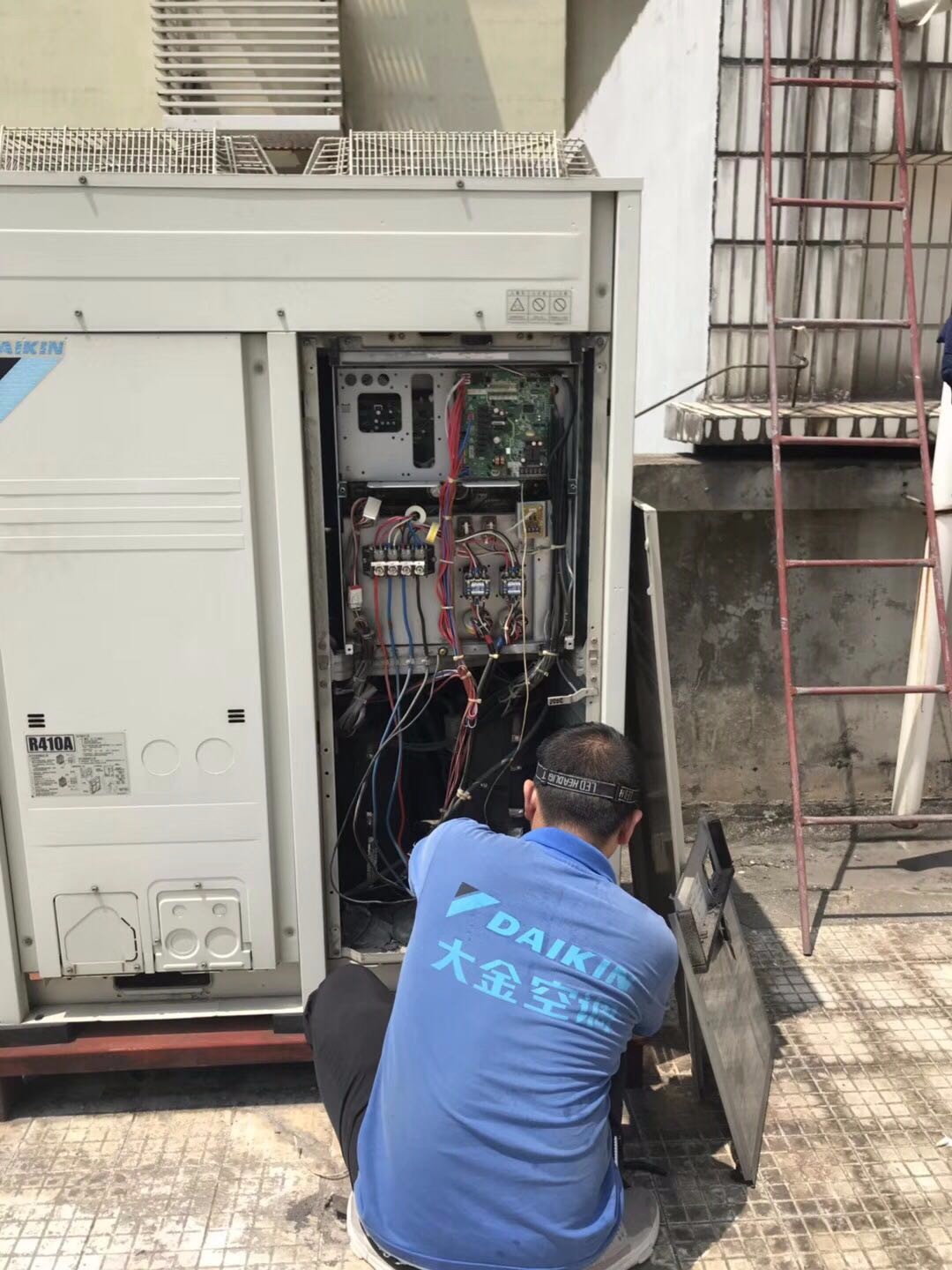 专注于空调维修，解决各种故障