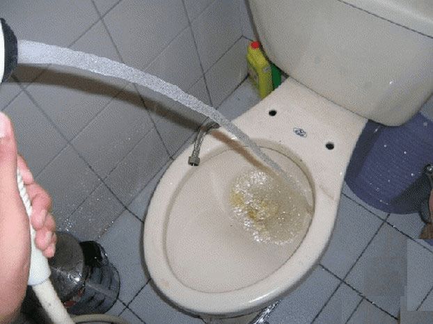 马桶下水慢感觉堵了怎么办？
