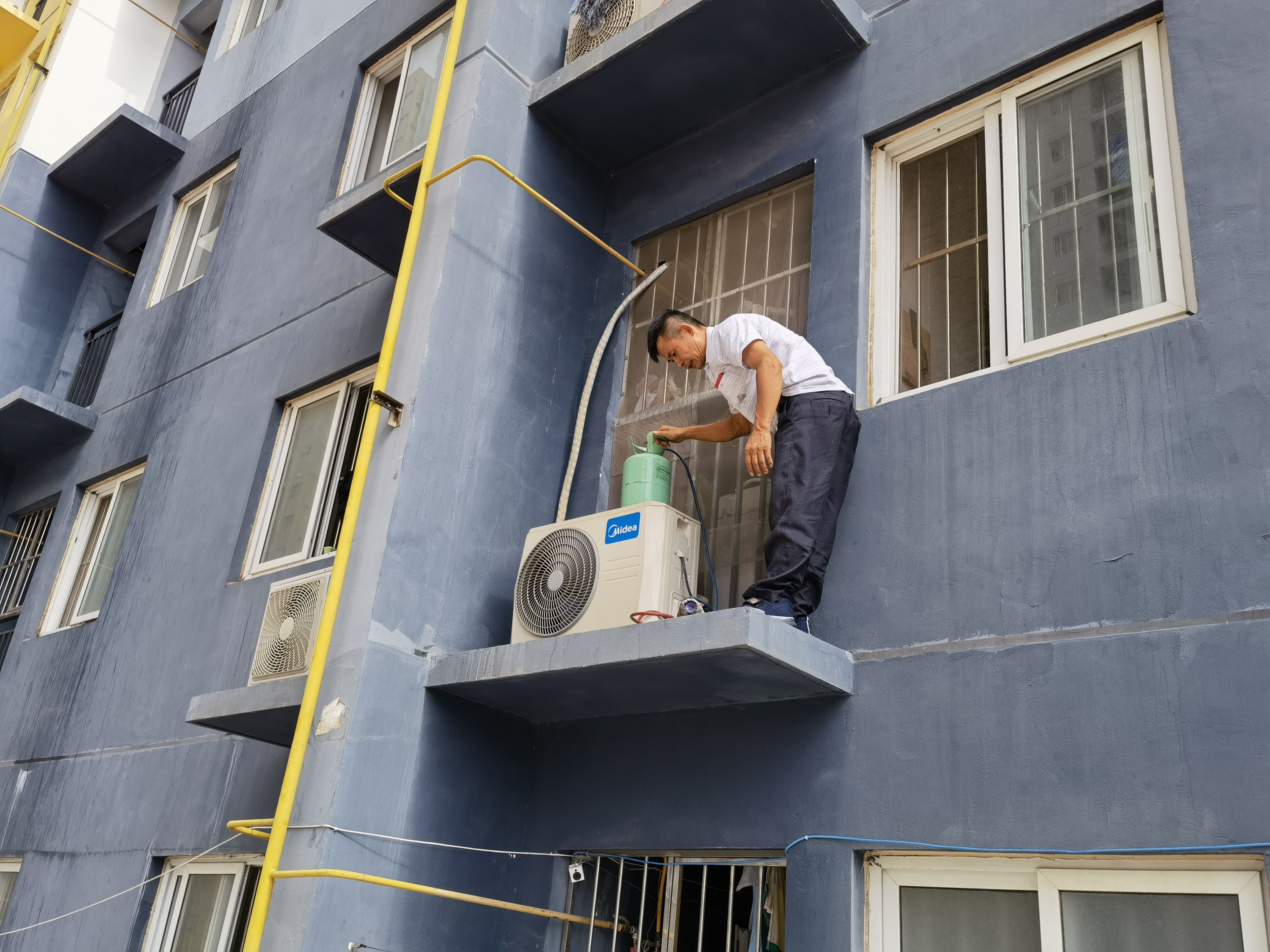 1. 通过搜索引擎查找