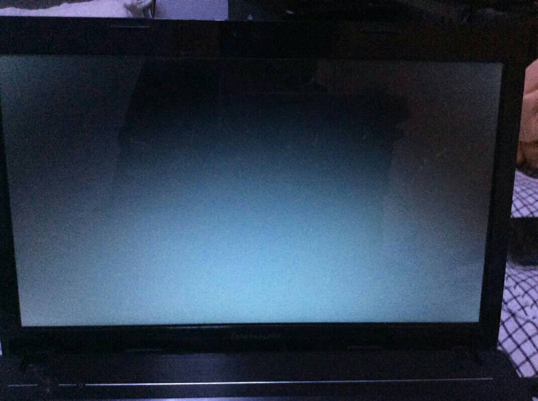 解决方法一：检查信号线连接