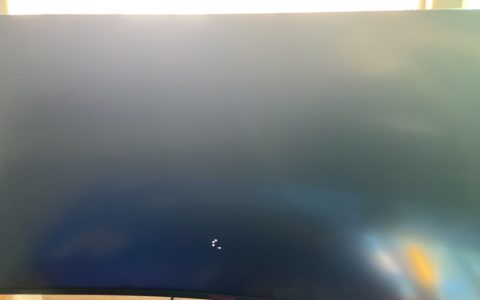 创维电视黑屏一秒恢复，解决你的观影困扰(电视黑屏怎么办？创维电视秒变“魔术师”)