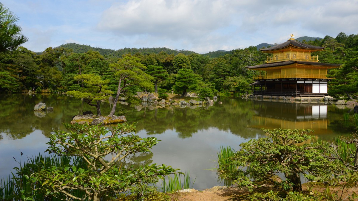 2. 室内外温差较小