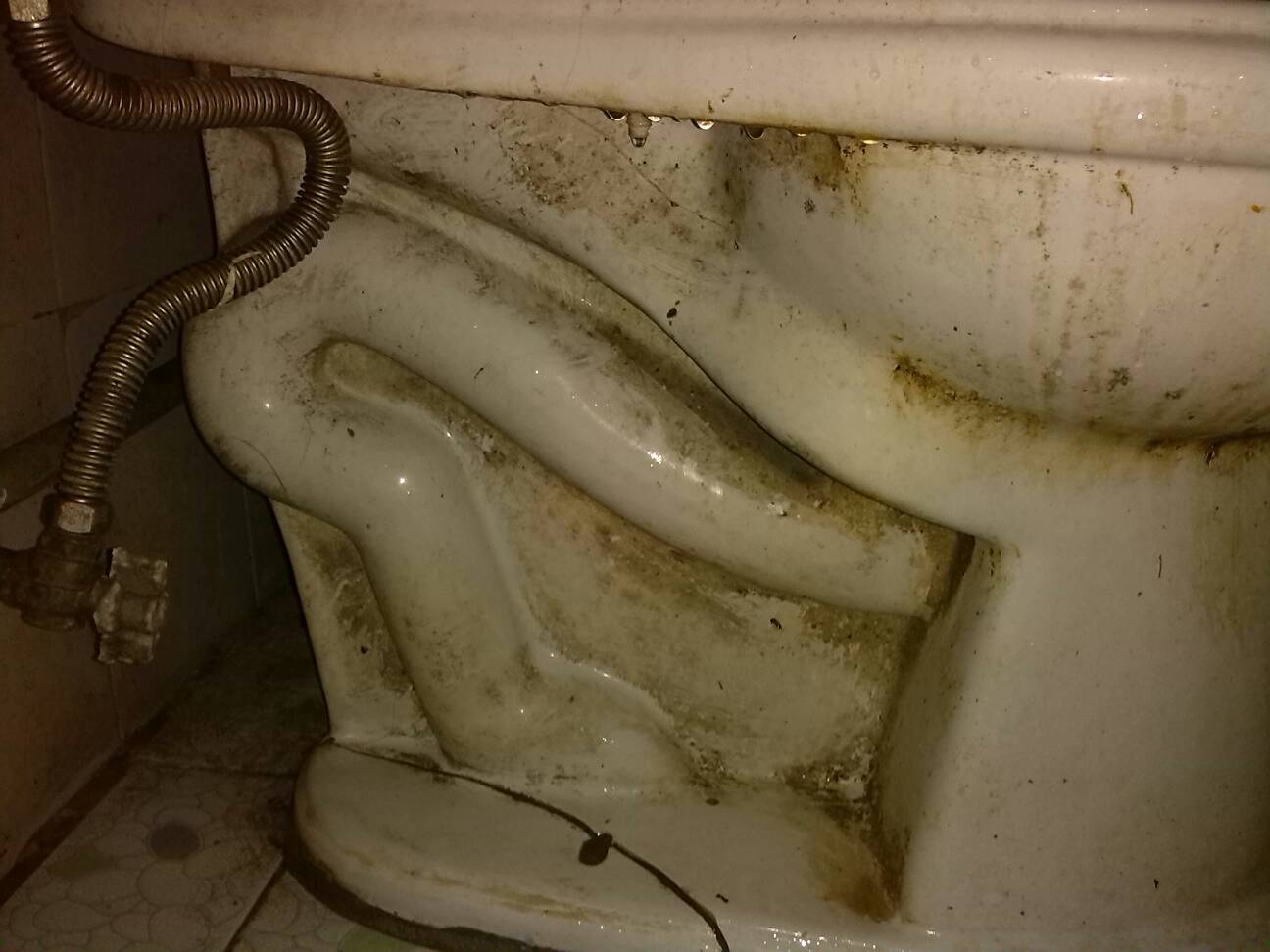 倒热水