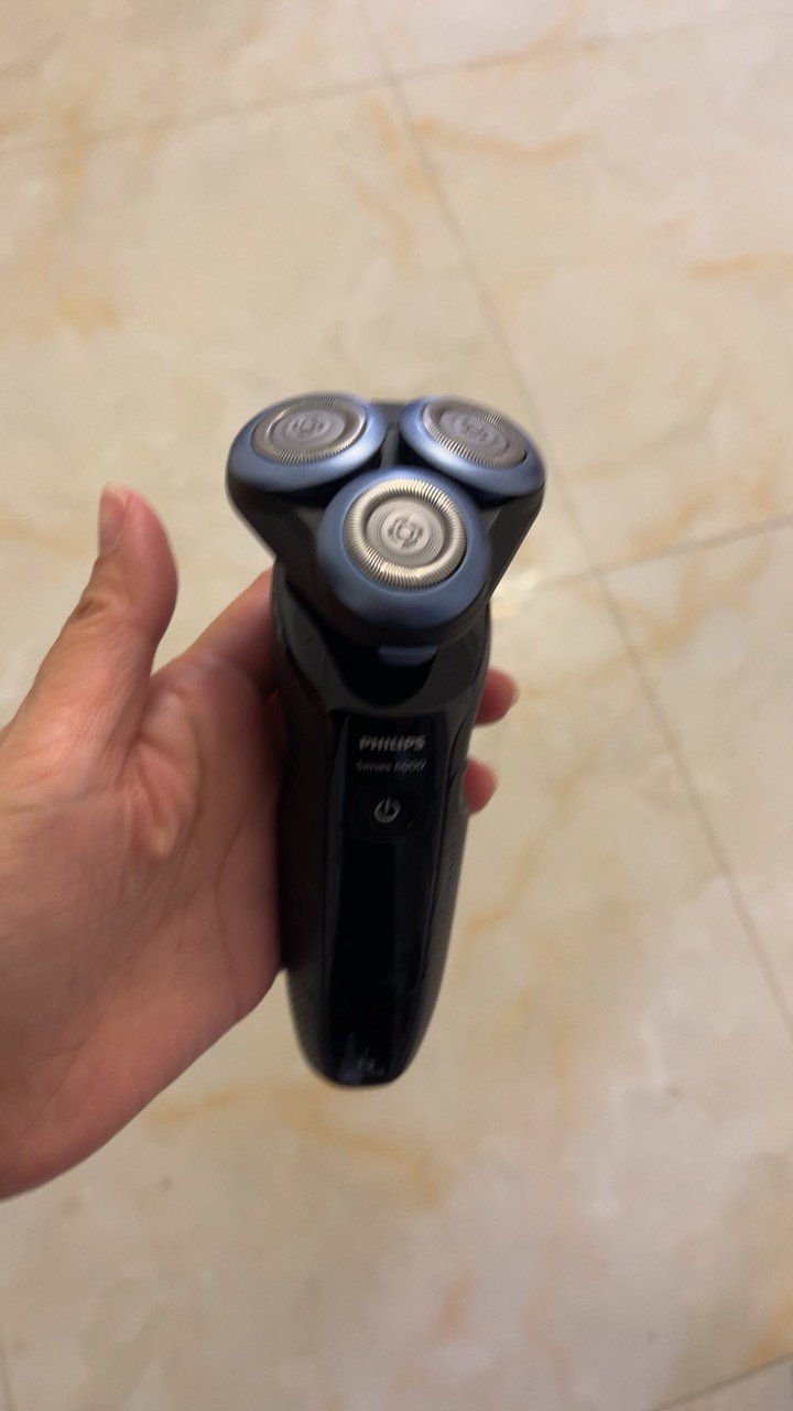 飞利浦剃须刀型号A