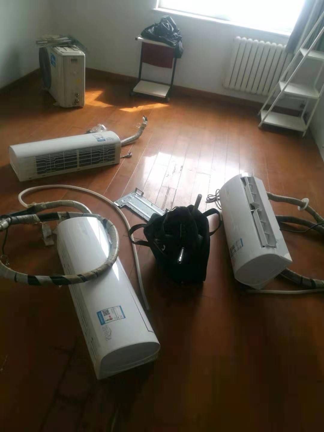 安装空调的电话