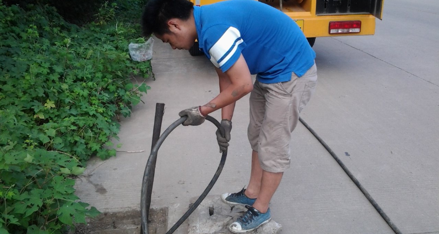 为什么选择我们的下水道疏通电话服务？