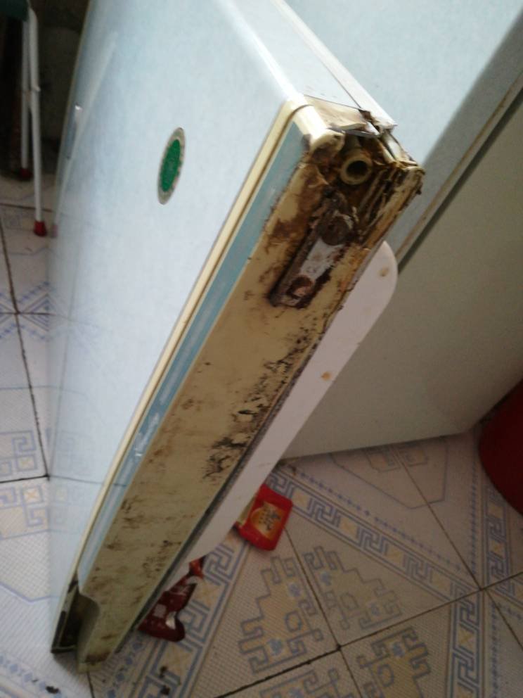 2. 调节冰箱温度