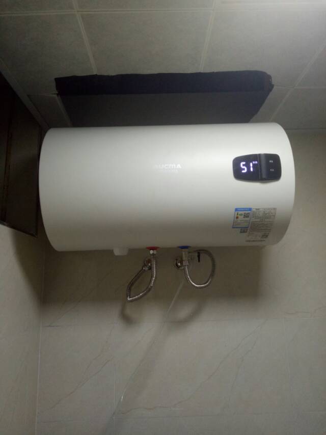 电热水器