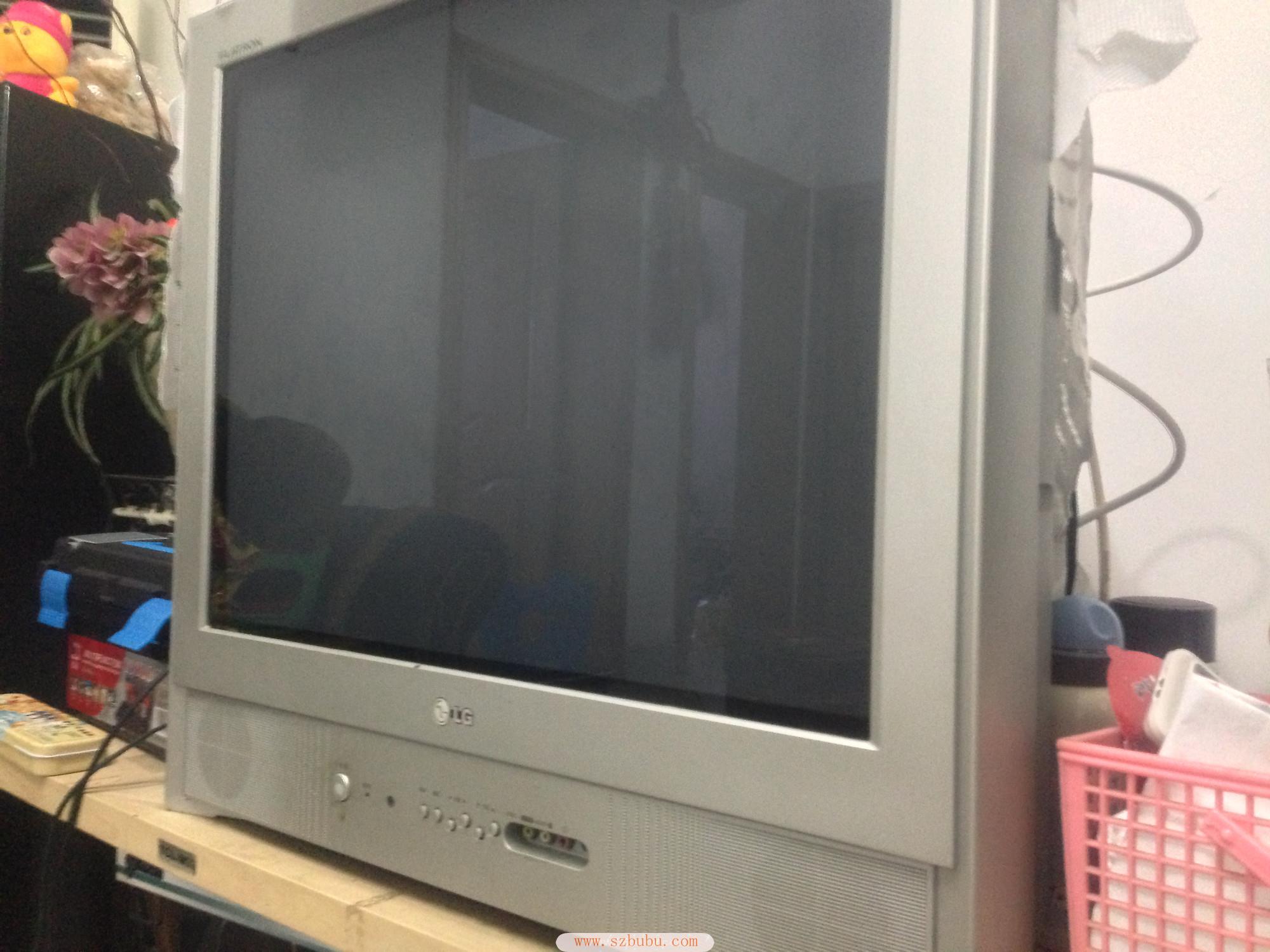 其他因素对电视机价格的影响