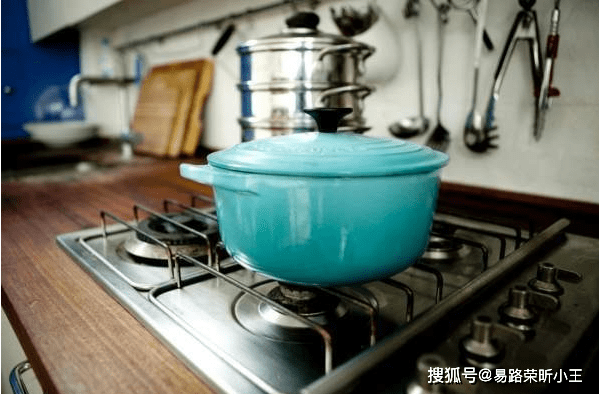 为何选择上门维修煤气灶电话免费