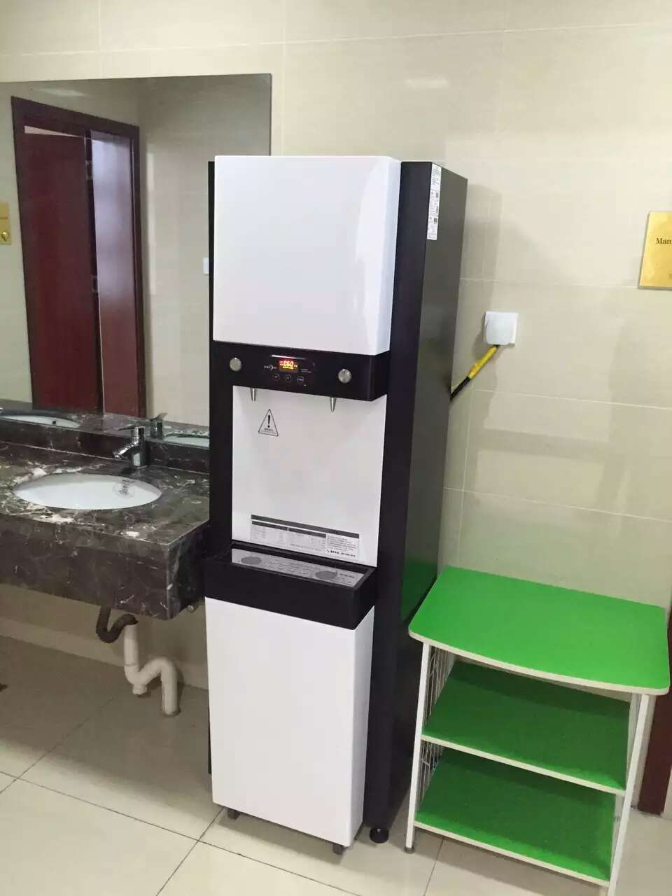 社区饮水机利润分析