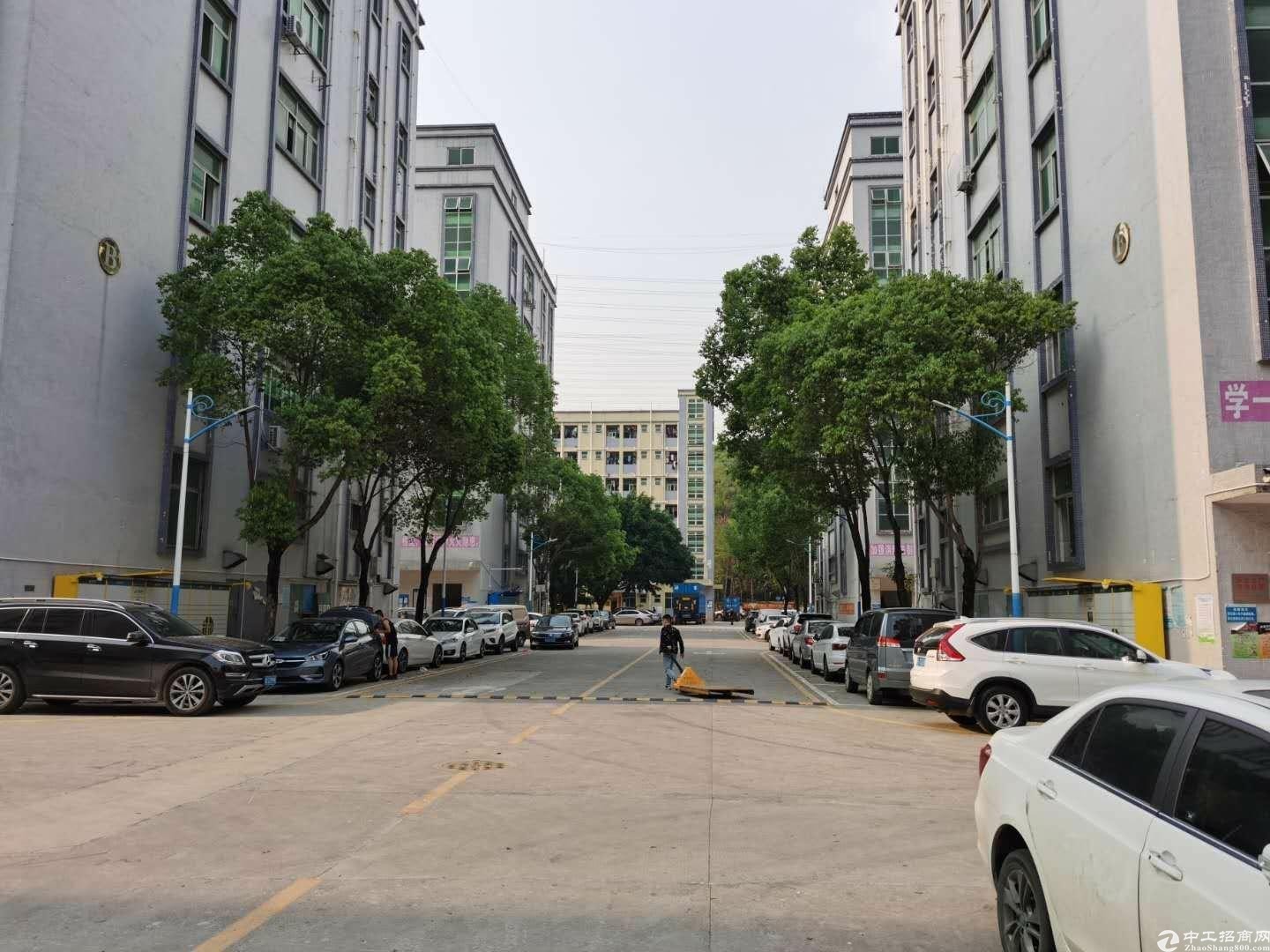 步骤二：拆卸室内机