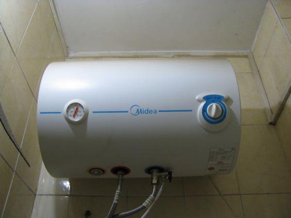 美的热水器400服务电话查询