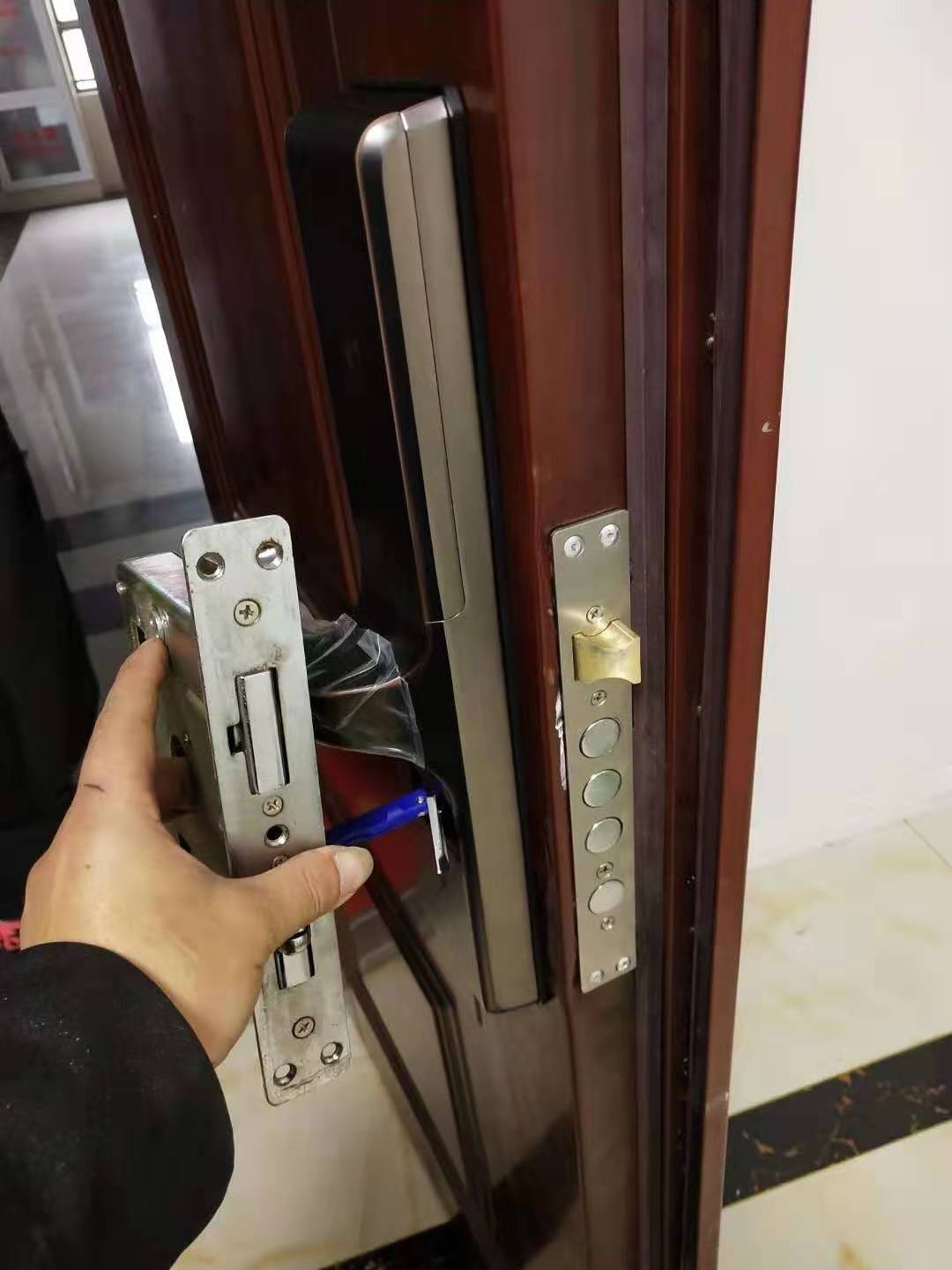 指纹锁的安全问题