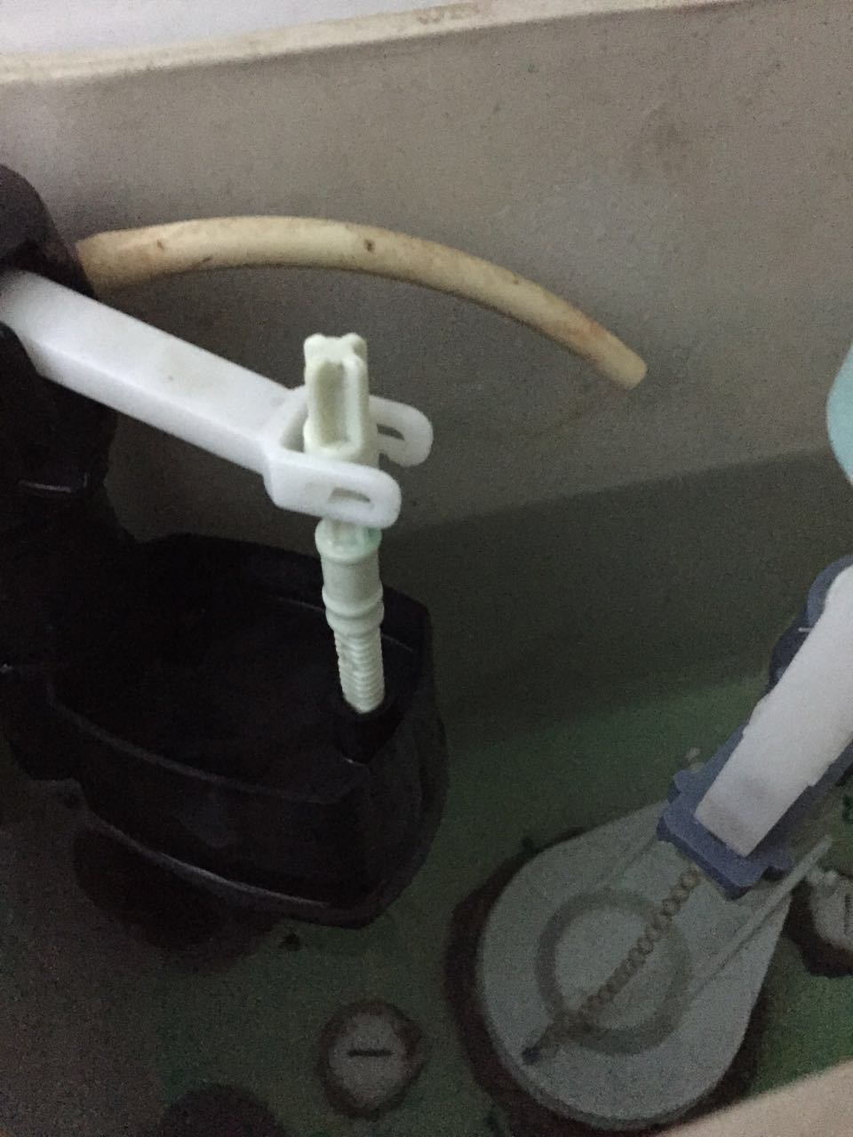 2. 检查水阀和球阀