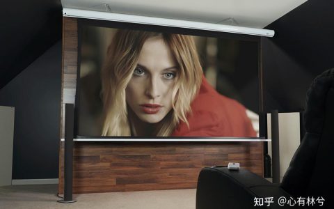 激光电视和投影仪哪个好？选择长久可靠的影音设备(激光电视和投影仪的优劣比较)