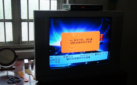 无锅电视接收器，解决电视信号接收难题(电视接收器增强信号稳定性)