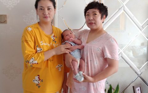 预定月嫂需要谈哪些事宜(预定月嫂的注意事项)