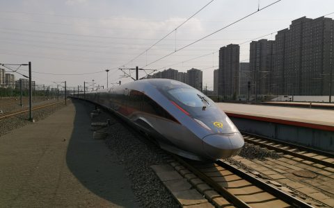 高铁属于火车类吗(火车与高铁的区别解析)