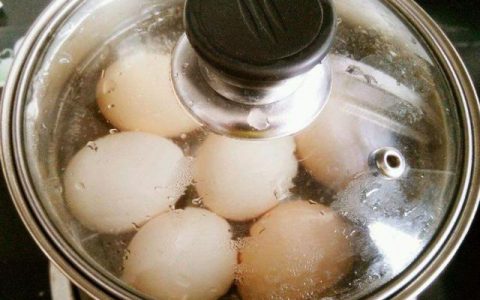 冷水下锅煮鸡蛋(几分钟能熟？)