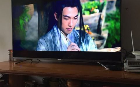 海信电视人工服务，提供您完美视听体验的得力助手(海信电视人工服务为您解答疑问，享受智能家庭娱乐)