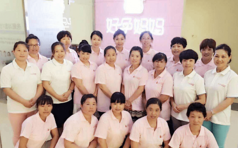 月嫂全国连锁品牌，专业月嫂服务(月嫂全国连锁品牌，优质育婴护理服务)