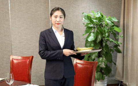 如何成为一名合格的家庭服务员(家庭服务员职业资格证)