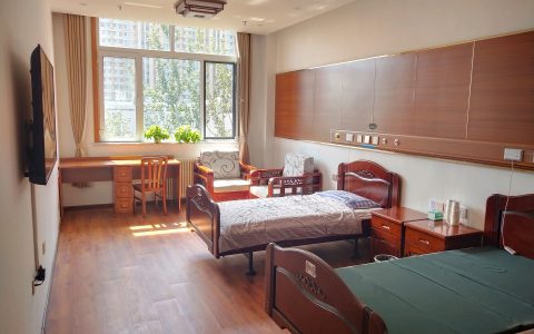广州养老院护工工资多少钱一个月(广州养老院护工工资待遇如何)