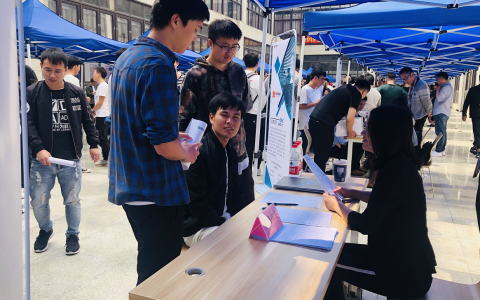 上海招聘会最新信息(上海招聘会机会)