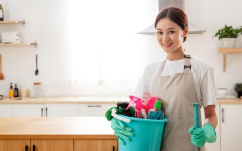 上海目前住家保姆价格表(上海住家保姆服务价格)