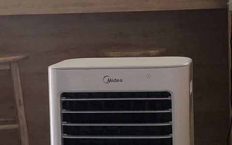 美的空调扇怎么加水(空调扇加水注意事项)