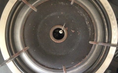 万和燃气灶打不着火解决方法(燃气灶点火困难怎么办)