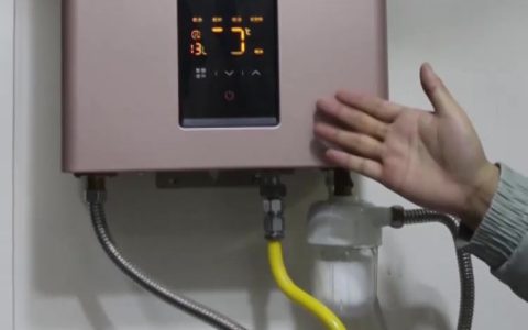热水器使用方法视频，轻松学会如何使用热水器(热水器的正确使用方法视频)