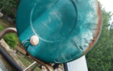 太阳能热水器漏水常见原因及维修(太阳能热水器漏水原因)