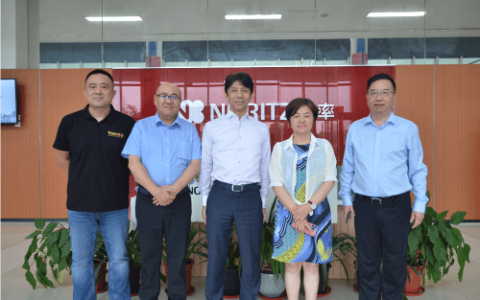国美电器现任董事长(国美电器现任董事长的成就和发展)