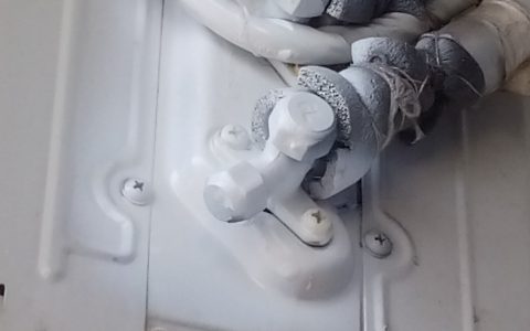 空调滴水原因及解决方法(空调滴水处理技巧)